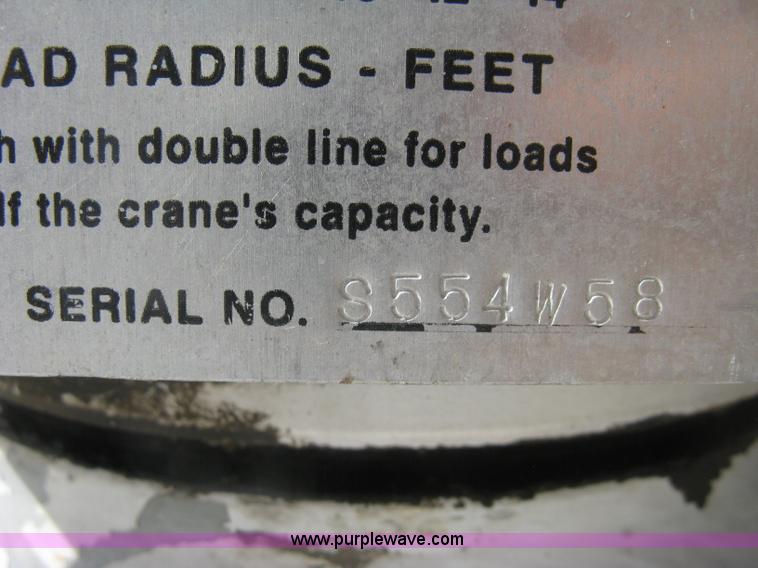 image for item E7881 2004 Chevrolet Silverado 2500HD utility truck