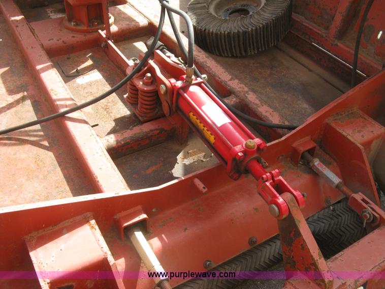 image for item E7884 1999 Rhino SR15 batwing mower