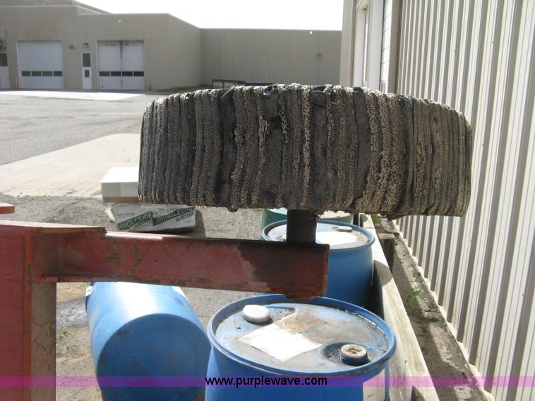 image for item E7884 1999 Rhino SR15 batwing mower