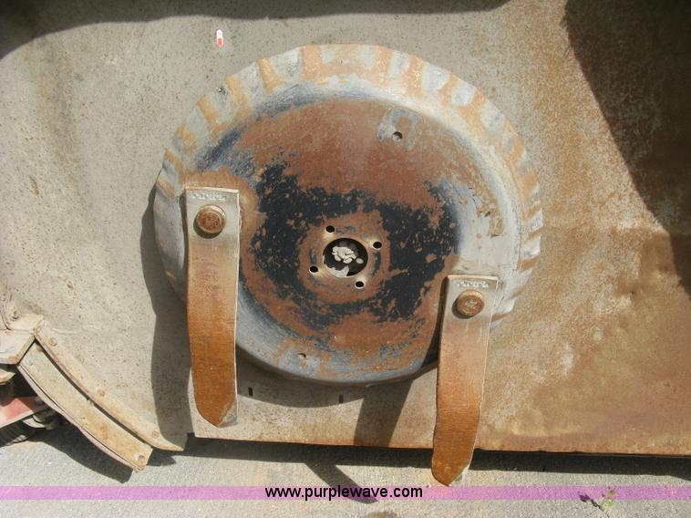 image for item E7884 1999 Rhino SR15 batwing mower