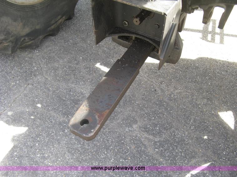 image for item E7885 1998 AGCO Allis 8745 tractor