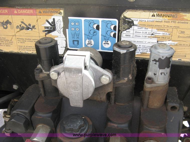 image for item E7885 1998 AGCO Allis 8745 tractor