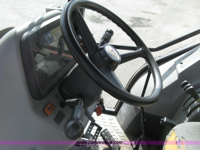 image for item E7885 1998 AGCO Allis 8745 tractor