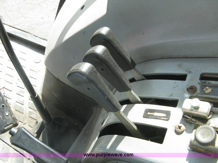 image for item E7885 1998 AGCO Allis 8745 tractor