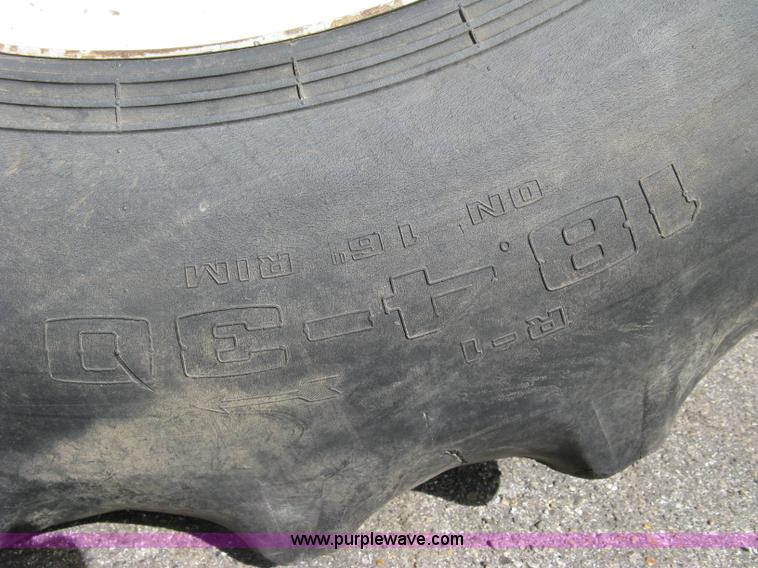 image for item E7885 1998 AGCO Allis 8745 tractor