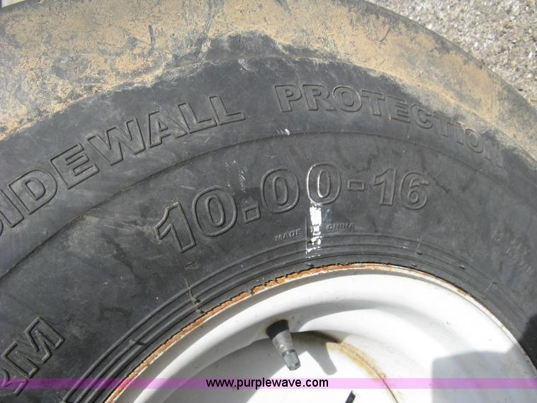 image for item E7885 1998 AGCO Allis 8745 tractor