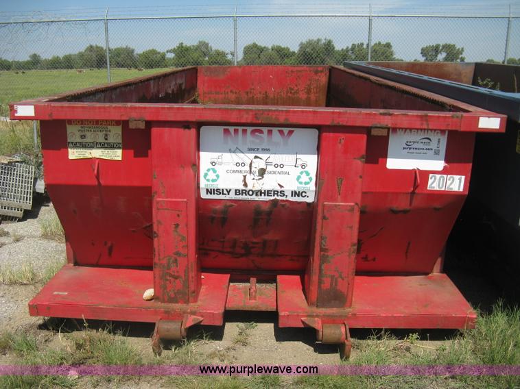 image for item E7886 20 yard capacity roll off dumpster