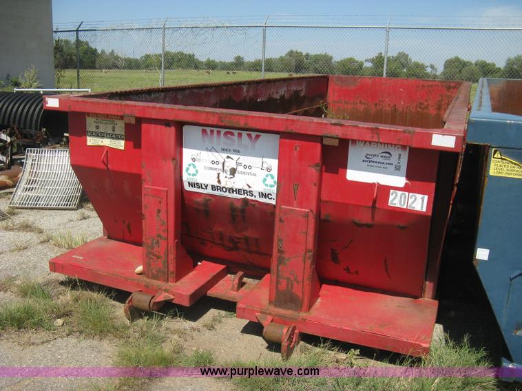 image for item E7886 20 yard capacity roll off dumpster