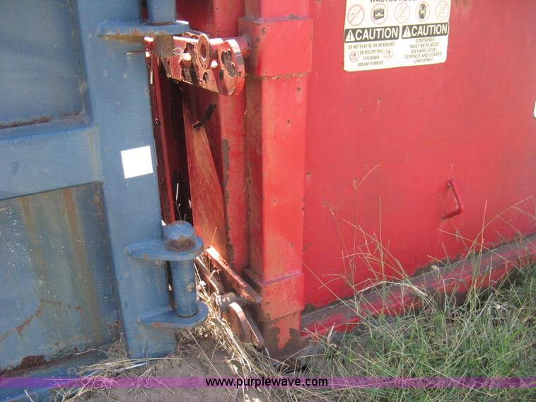 image for item E7886 20 yard capacity roll off dumpster