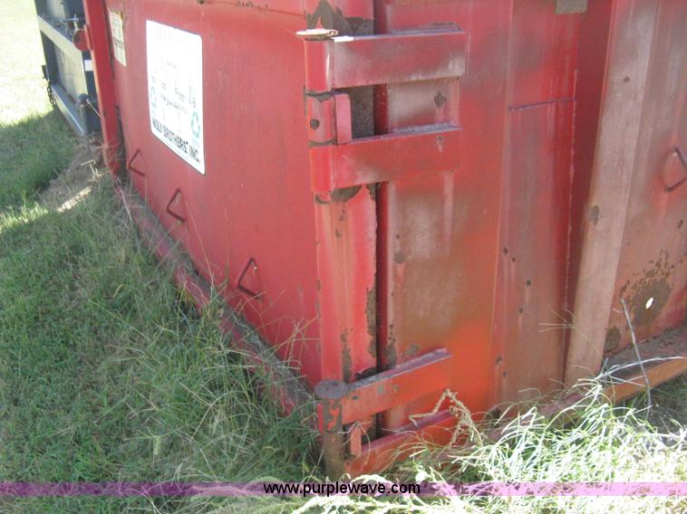 image for item E7886 20 yard capacity roll off dumpster