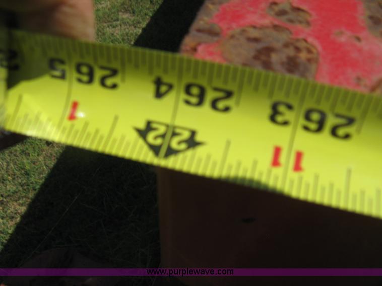 image for item E7886 20 yard capacity roll off dumpster