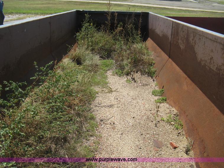 image for item E7887 20 yard capacity roll off dumpster