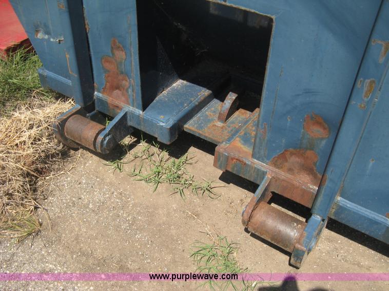 image for item E7887 20 yard capacity roll off dumpster