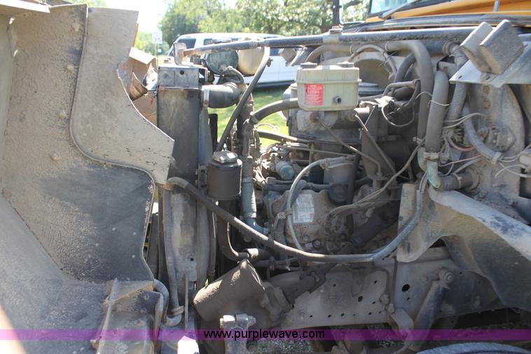 image for item F3318 1991 Chevrolet school bus