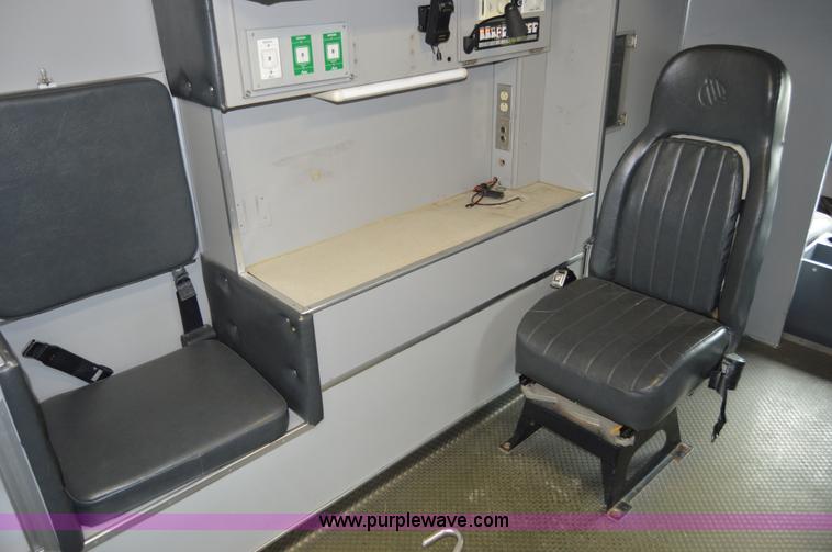 image for item F5177 2003 Ford 801 ambulance