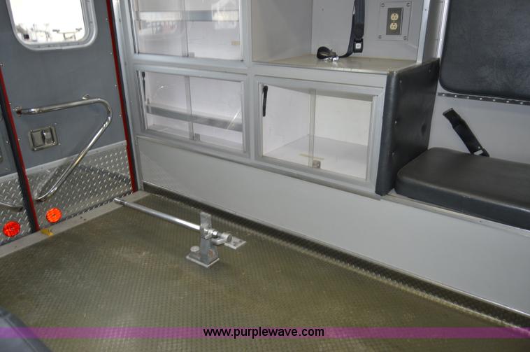 image for item F5177 2003 Ford 801 ambulance