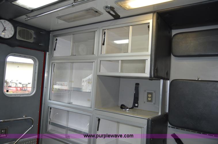 image for item F5177 2003 Ford 801 ambulance