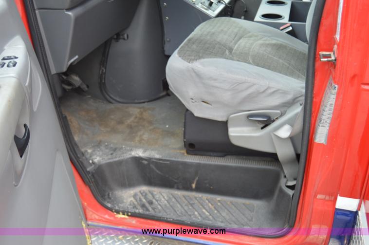 image for item F5177 2003 Ford 801 ambulance