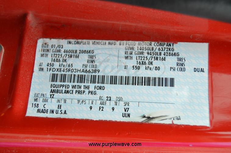 image for item F5177 2003 Ford 801 ambulance