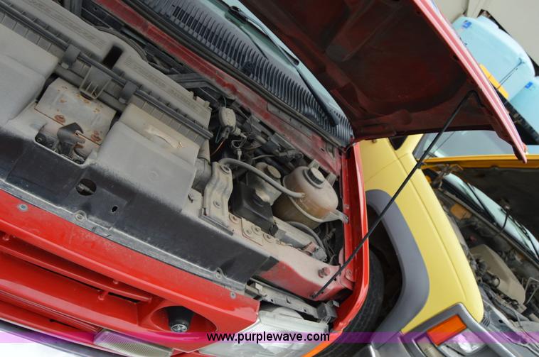 image for item F5177 2003 Ford 801 ambulance