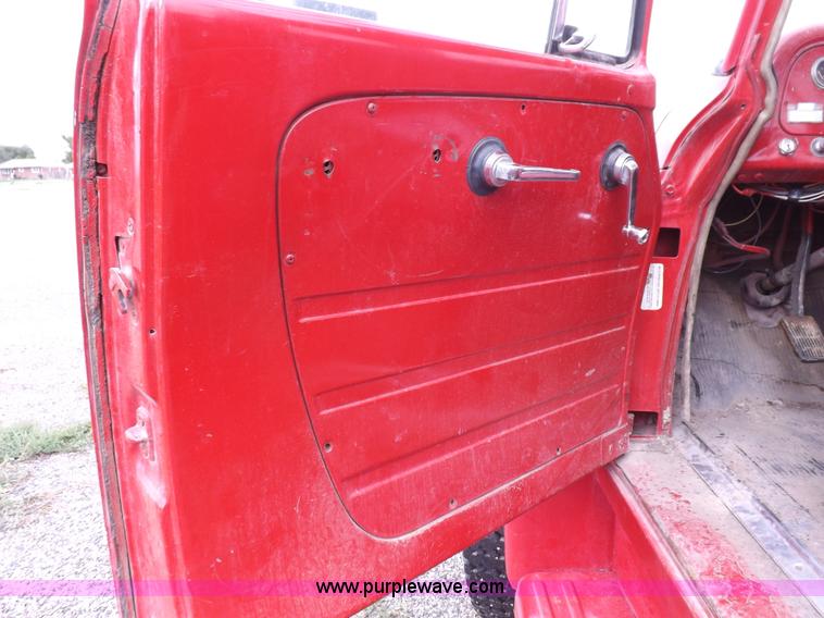 image for item H1792 1970 International 1600 fire truck