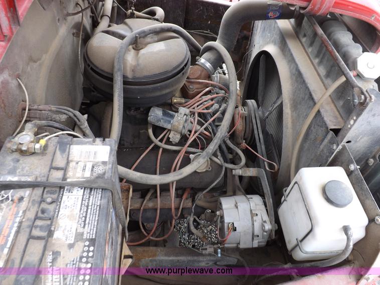 image for item H1792 1970 International 1600 fire truck