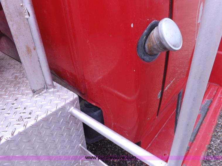 image for item H1792 1970 International 1600 fire truck