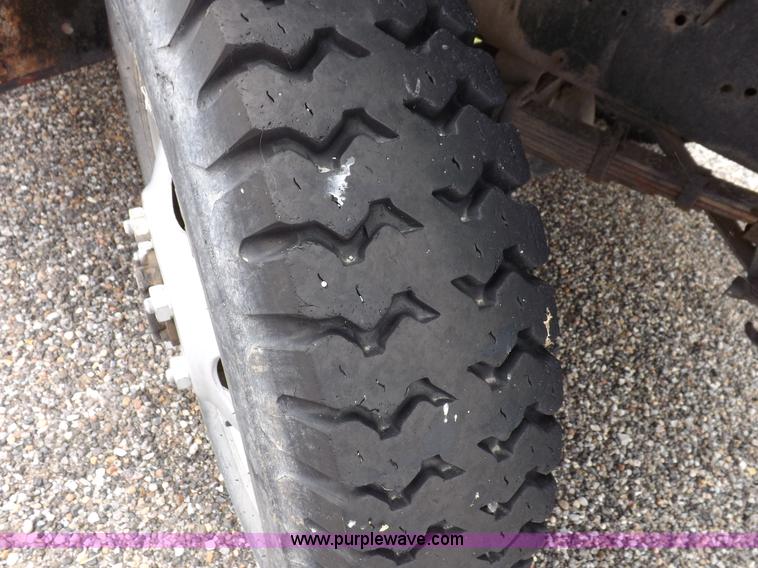 image for item H1792 1970 International 1600 fire truck