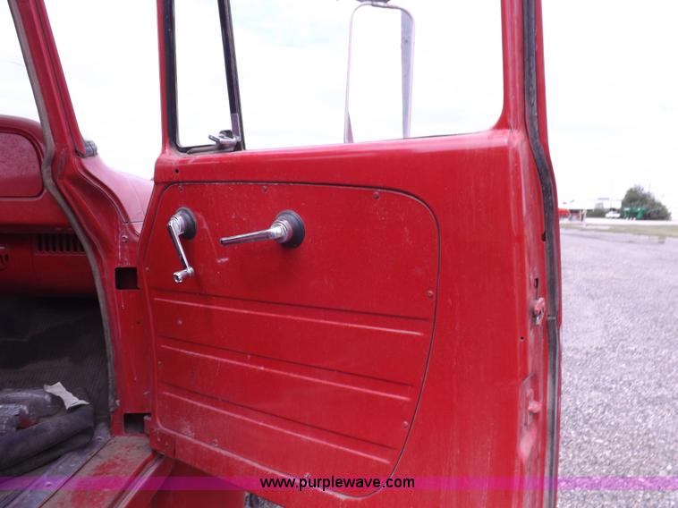 image for item H1793 1970 International 1600 fire truck