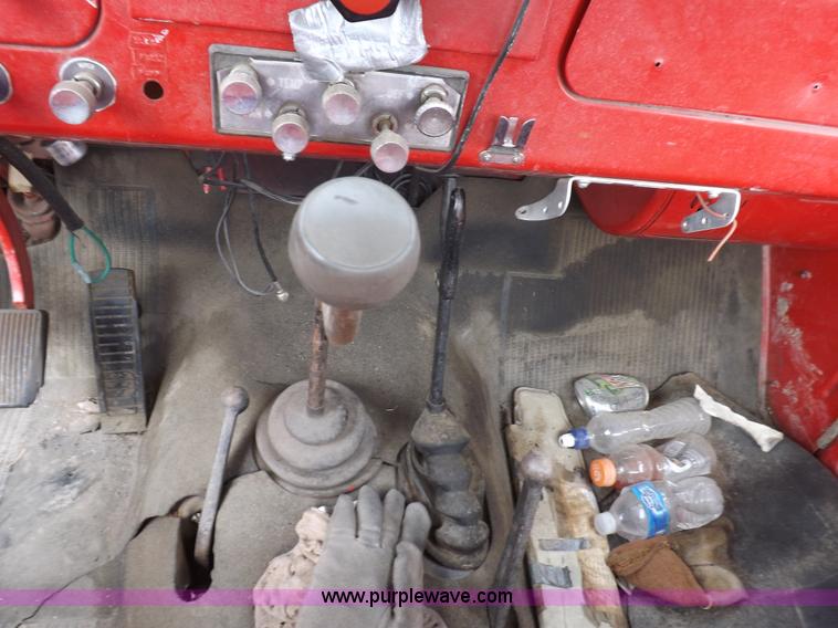 image for item H1793 1970 International 1600 fire truck