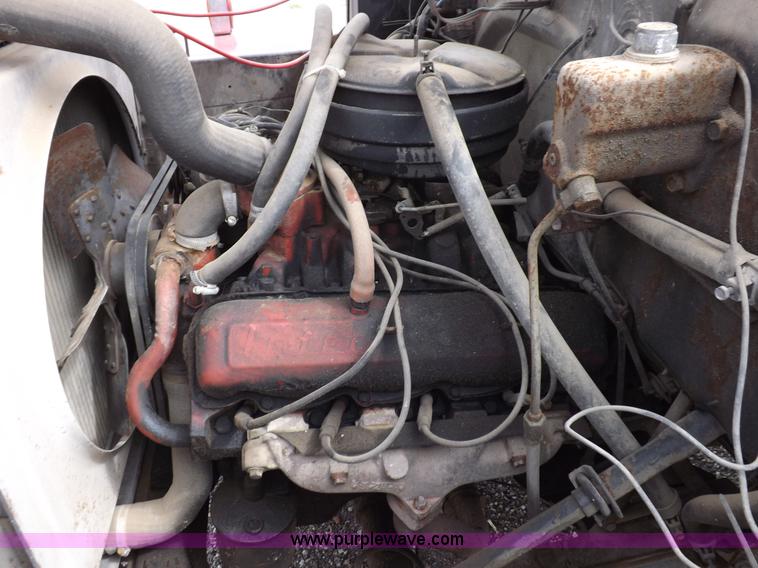 image for item H1793 1970 International 1600 fire truck