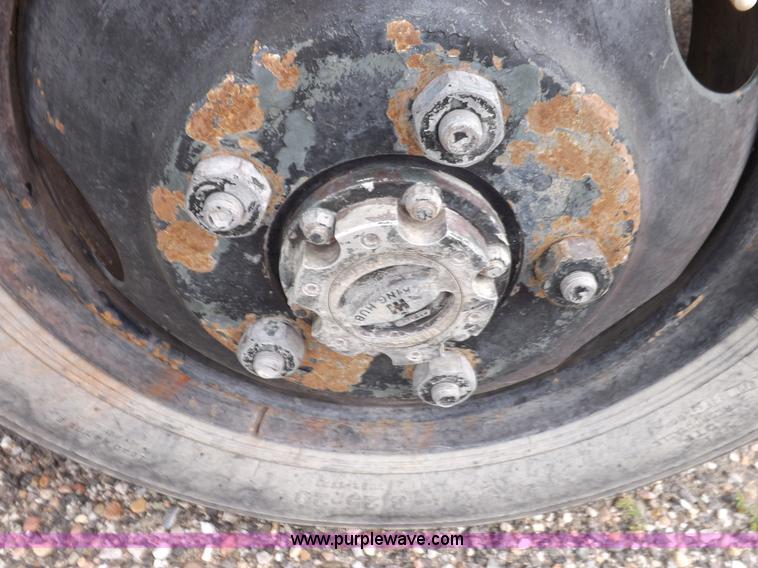 image for item H1793 1970 International 1600 fire truck