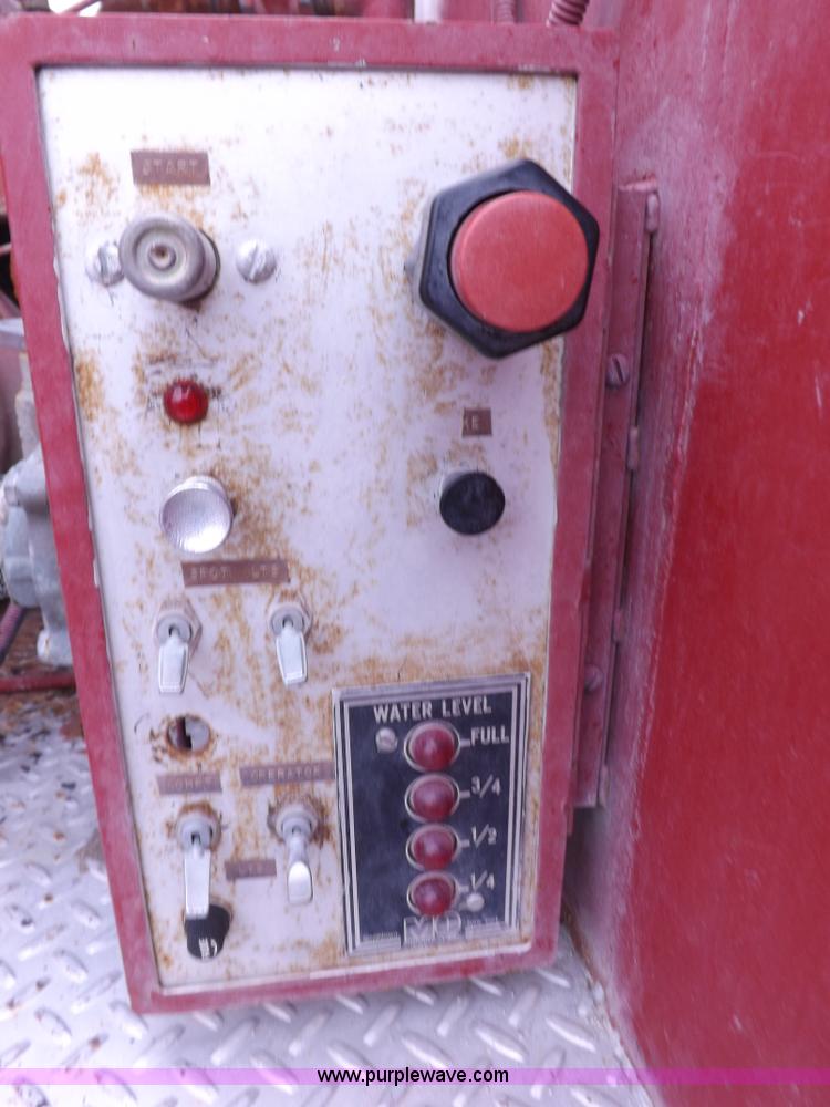 image for item H1793 1970 International 1600 fire truck