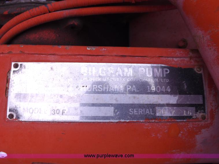 image for item H1793 1970 International 1600 fire truck