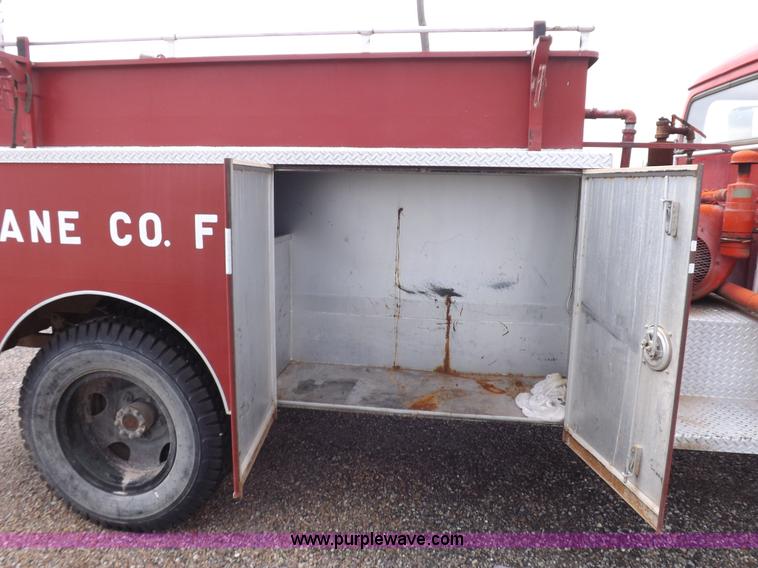image for item H1793 1970 International 1600 fire truck