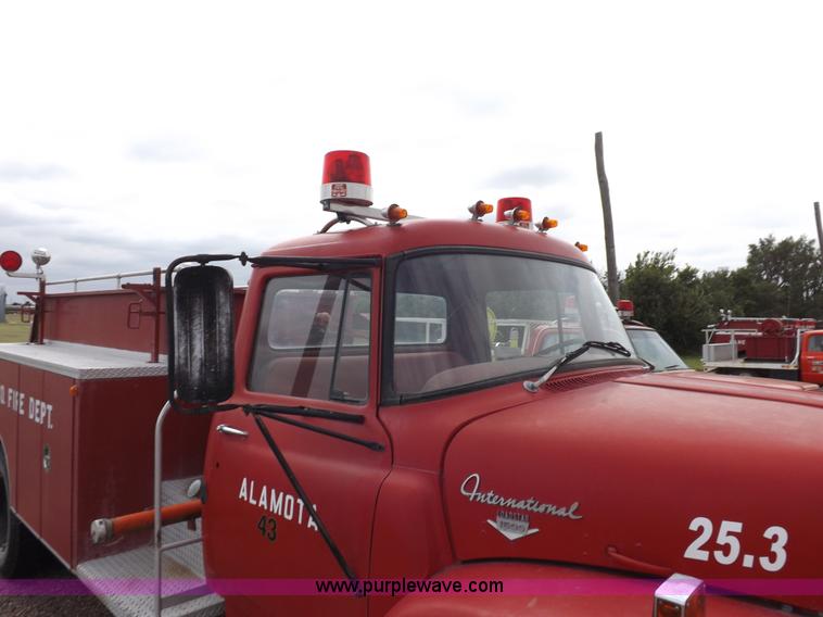 image for item H1793 1970 International 1600 fire truck