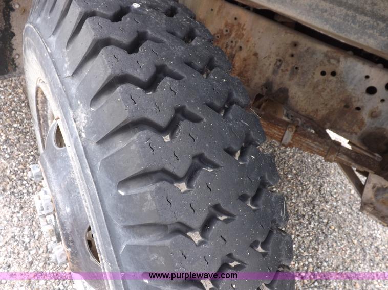 image for item H1793 1970 International 1600 fire truck