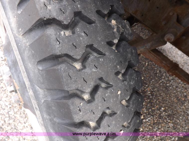 image for item H1793 1970 International 1600 fire truck