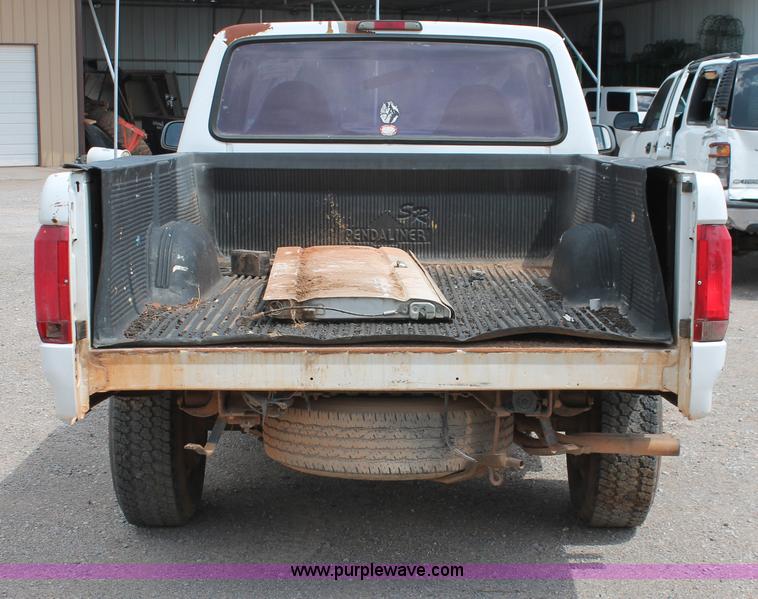 image for item H5658 1997 Ford F250 HD SuperCab pickup truck