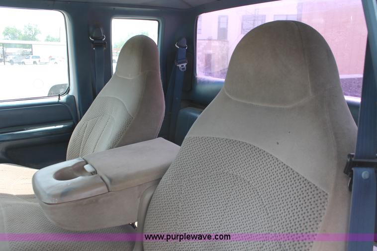 image for item H5658 1997 Ford F250 HD SuperCab pickup truck