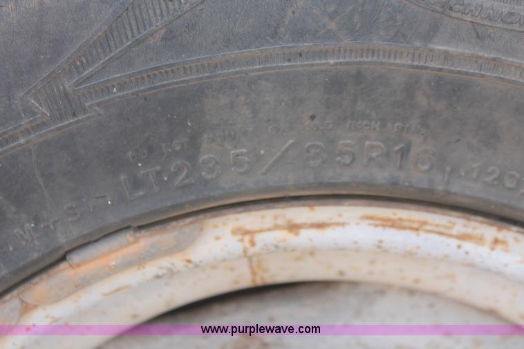 image for item H5658 1997 Ford F250 HD SuperCab pickup truck