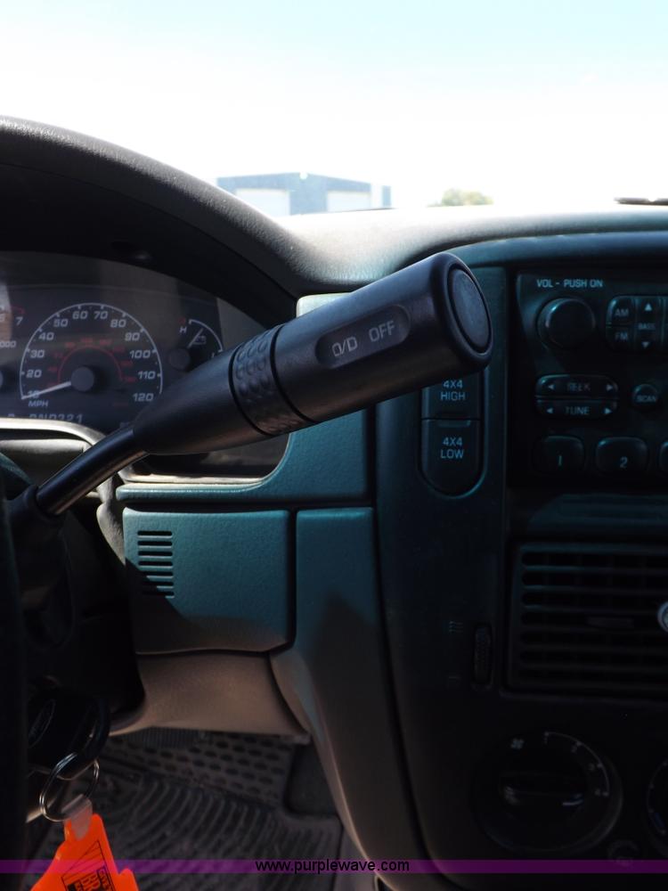 image for item H9118 2002 Ford Explorer SUV