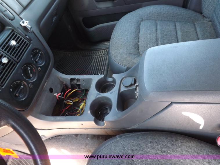 image for item H9118 2002 Ford Explorer SUV