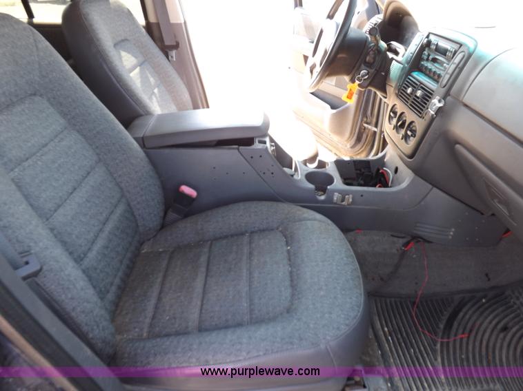 image for item H9118 2002 Ford Explorer SUV