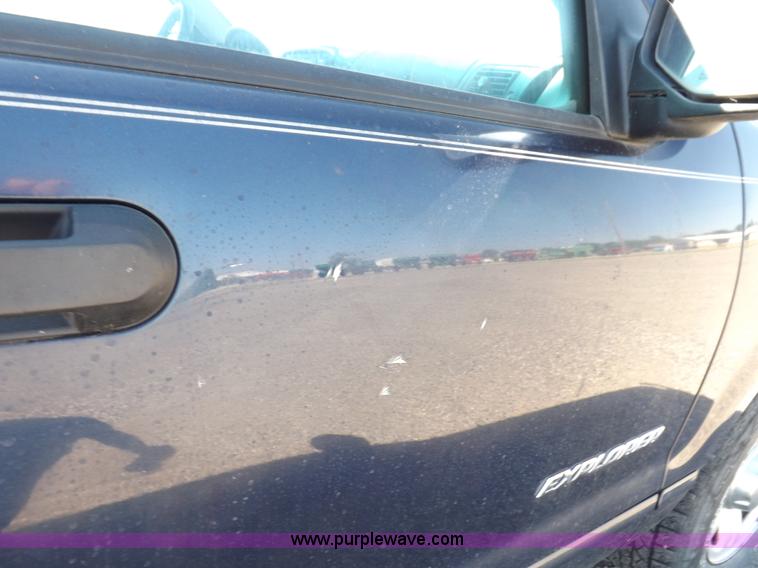 image for item H9118 2002 Ford Explorer SUV