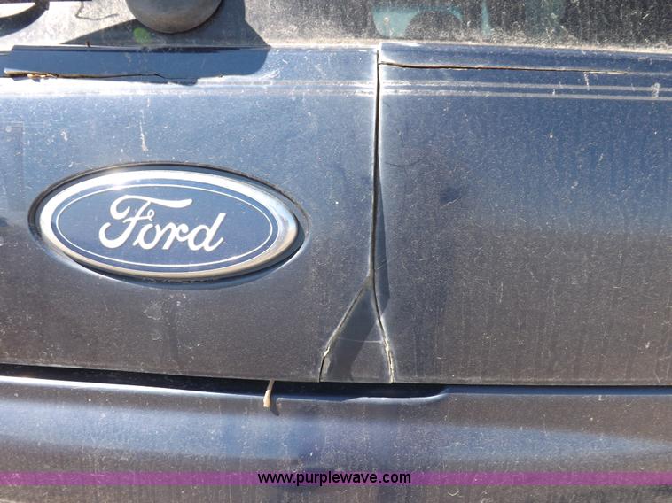 image for item H9118 2002 Ford Explorer SUV