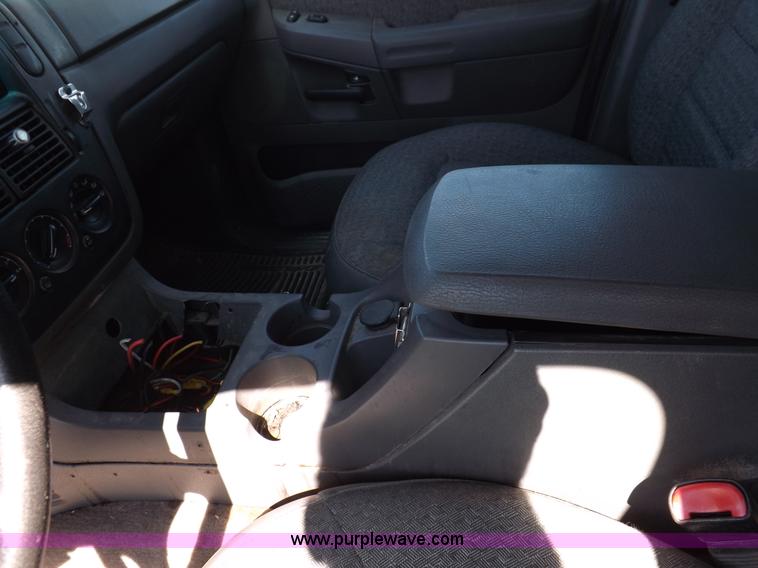 image for item H9118 2002 Ford Explorer SUV