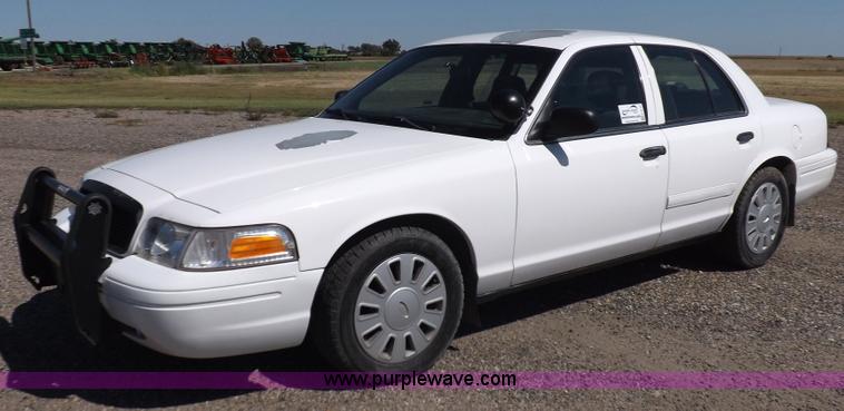 image for item H9119 2008 Ford Crown Victoria Police Interceptor