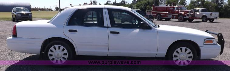 image for item H9119 2008 Ford Crown Victoria Police Interceptor