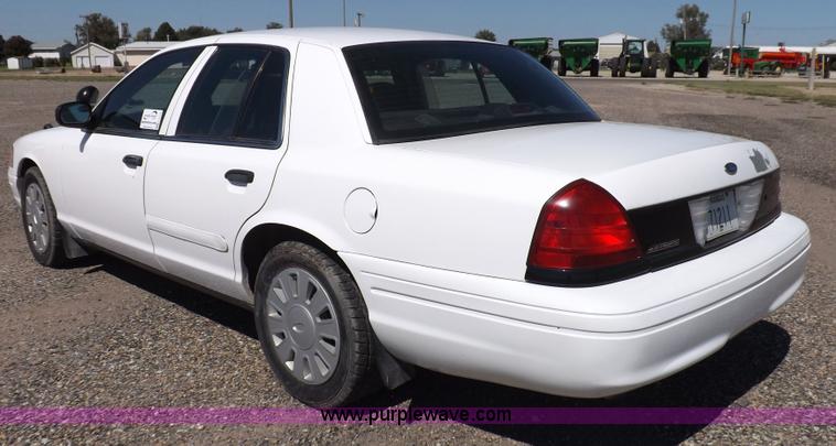 image for item H9119 2008 Ford Crown Victoria Police Interceptor
